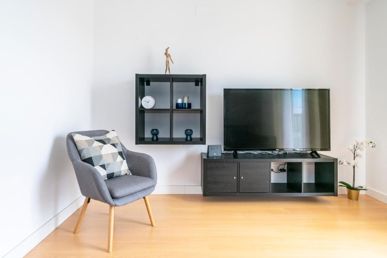 Bright & Spacious 2 Bed Flat 2 Bath W Garage In Lagos Marina Екстериор снимка