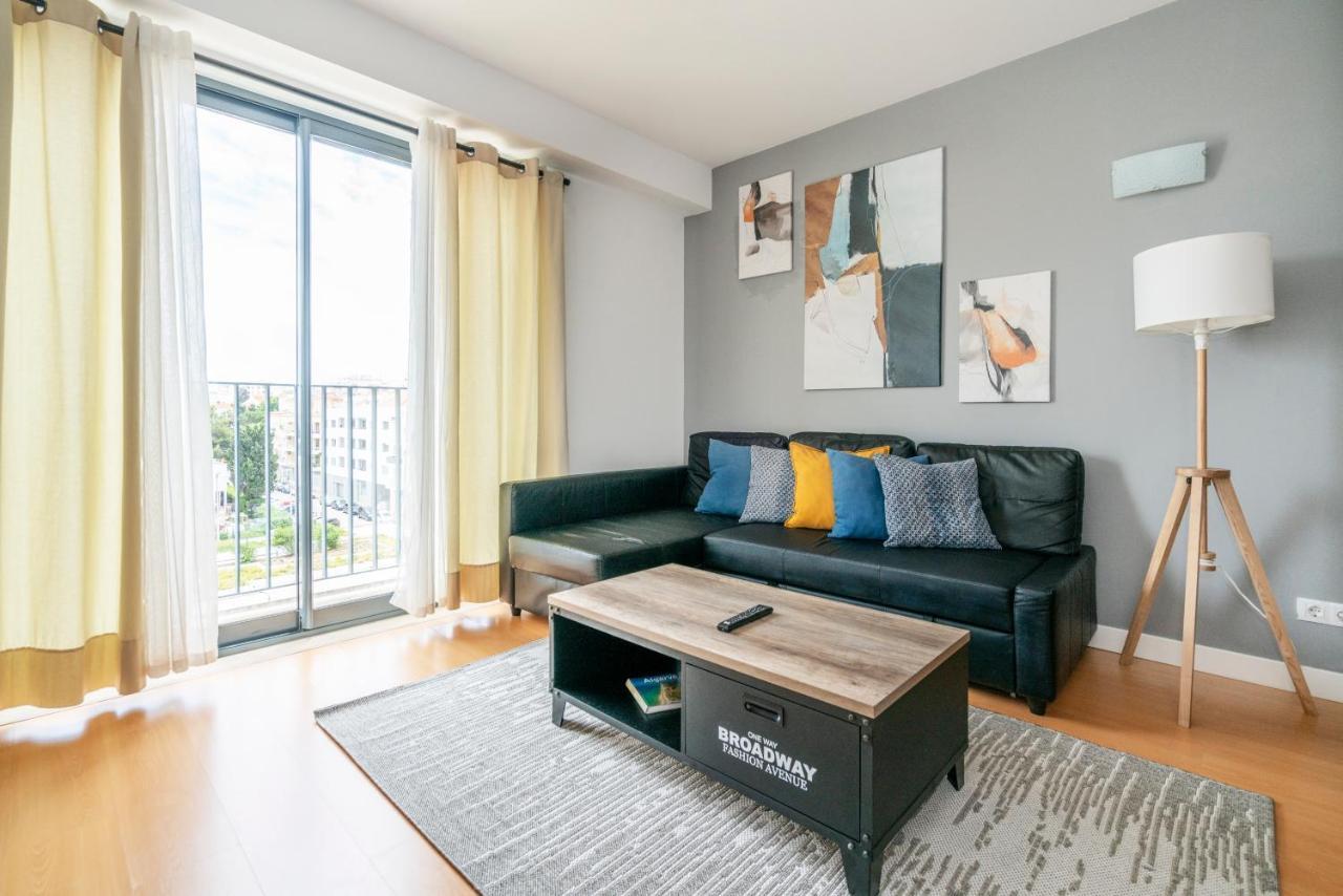 Bright & Spacious 2 Bed Flat 2 Bath W Garage In Lagos Marina Екстериор снимка