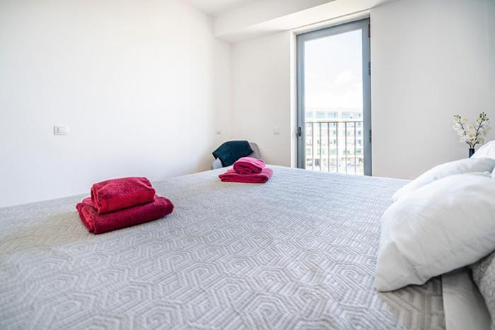 Bright & Spacious 2 Bed Flat 2 Bath W Garage In Lagos Marina Екстериор снимка
