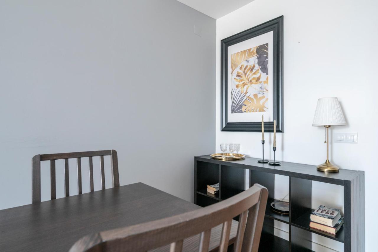 Bright & Spacious 2 Bed Flat 2 Bath W Garage In Lagos Marina Екстериор снимка
