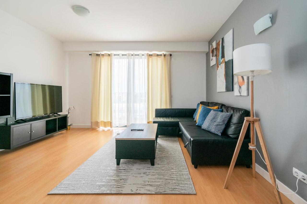 Bright & Spacious 2 Bed Flat 2 Bath W Garage In Lagos Marina Екстериор снимка