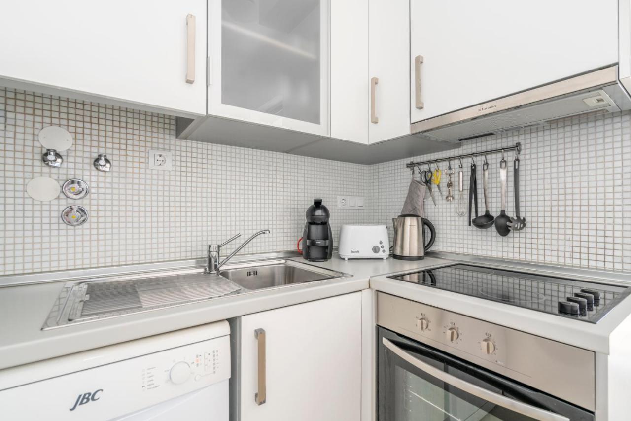Bright & Spacious 2 Bed Flat 2 Bath W Garage In Lagos Marina Екстериор снимка