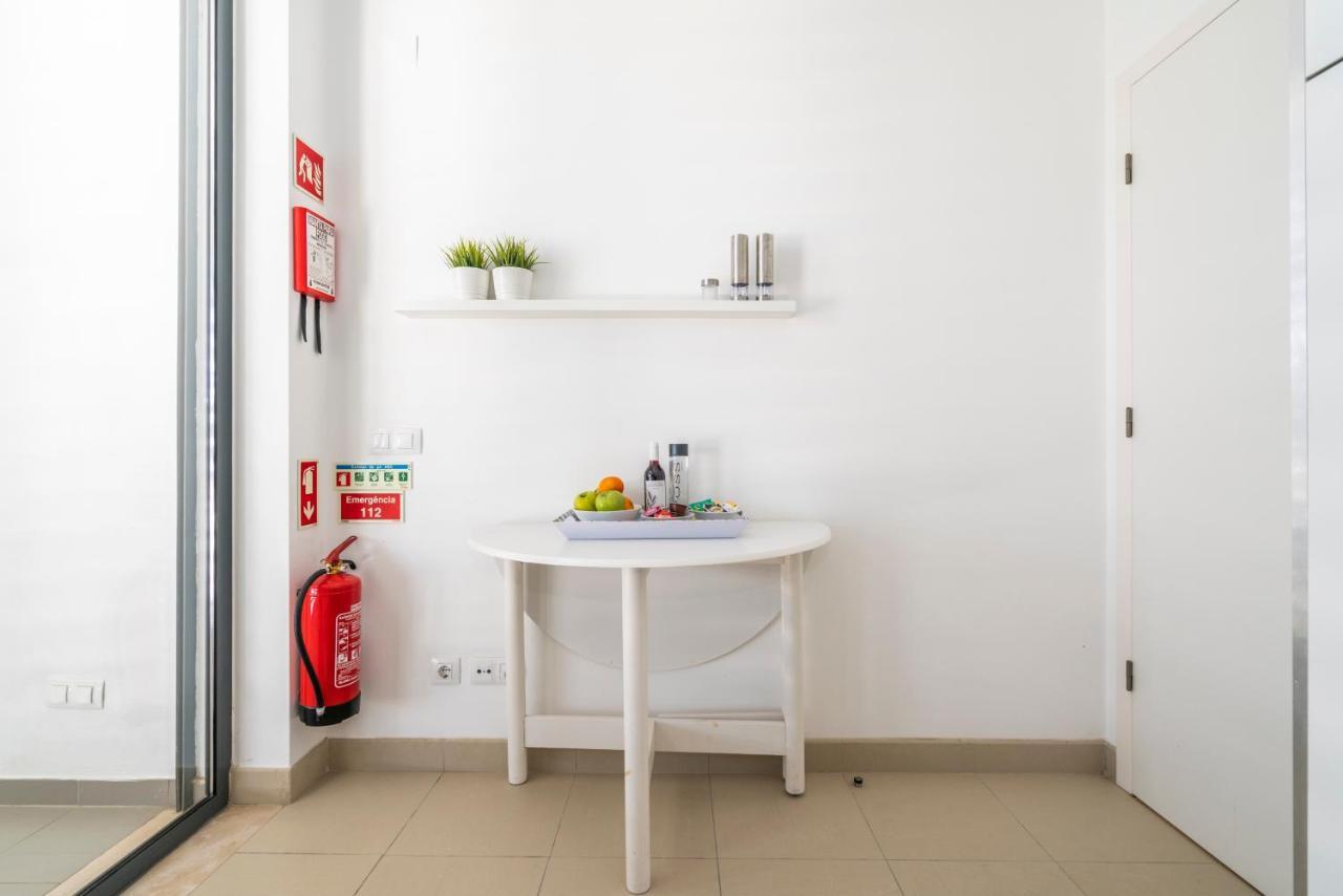 Bright & Spacious 2 Bed Flat 2 Bath W Garage In Lagos Marina Екстериор снимка